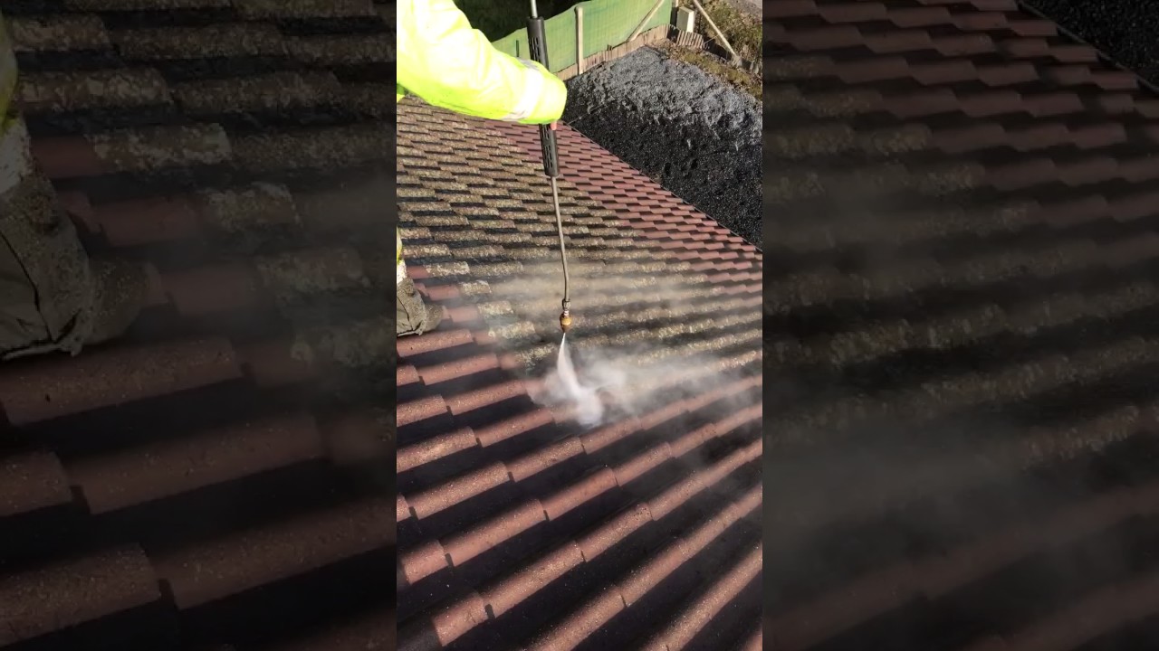 Demoussage de toiture tuile béton par Karcher thermique