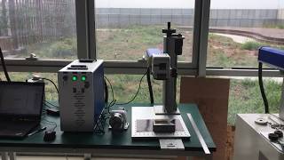 Fiber laser marking machine with automatic focus system
