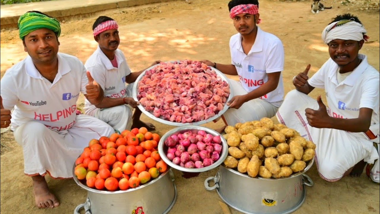 Bapi famous chicken recipe || Chicken curry cooking for village people || Helping kitchen