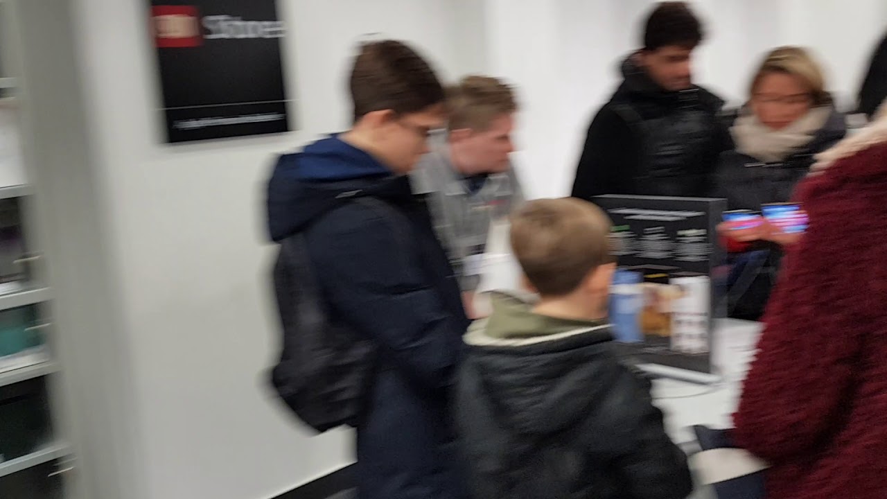 Трековые светильники, Apple, ГУМ. 