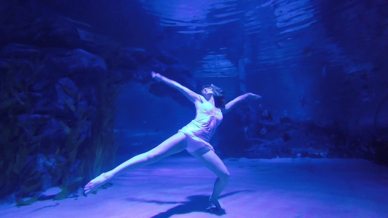 Underwater Dance. Recover after pain.