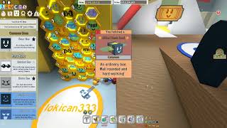 OMG!! I got a gifted basic bee from a basic egg!! In Bee Swarm Simulator