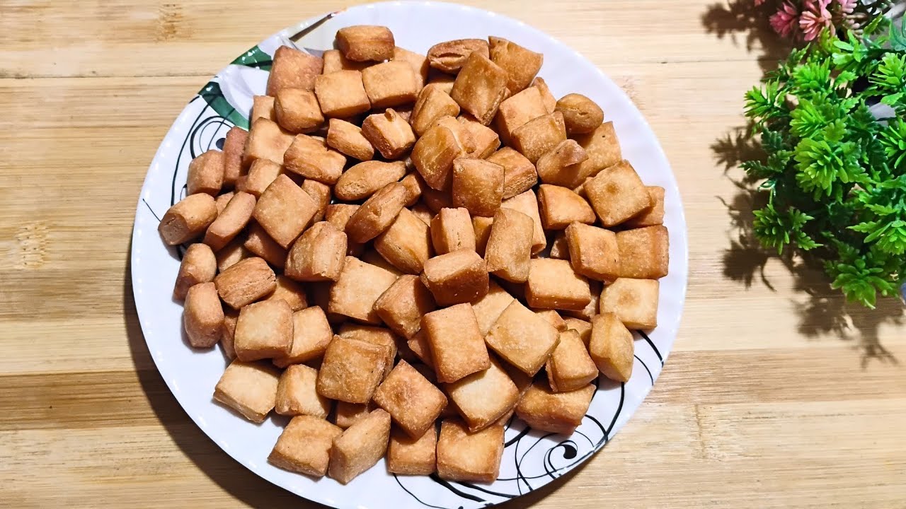 Diwali Special Shakkar Paare | Ghar Pe Bane Perfect Meetha Snack 😋