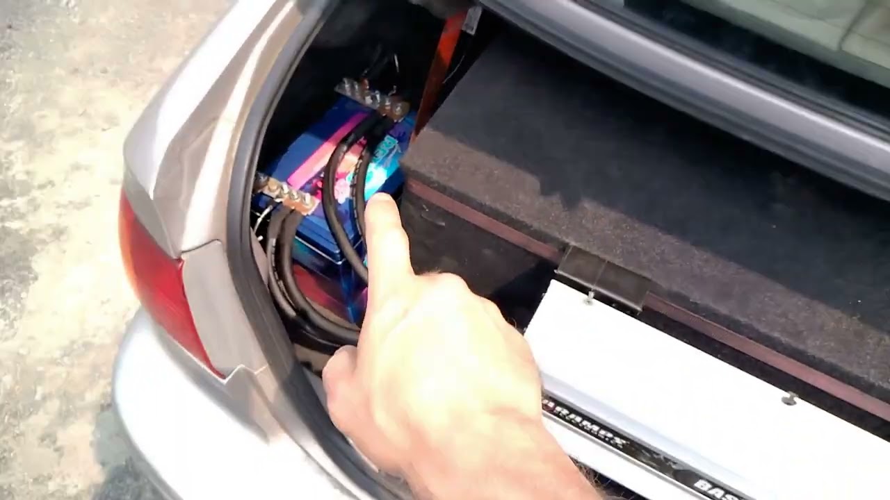 Mounting amps to boxes and talked about the battery issue i had that i fixed.