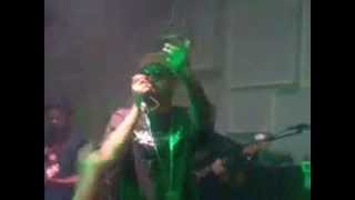 EMICIDA - Levanta e Anda, Ao Vivo no Da Leoni.