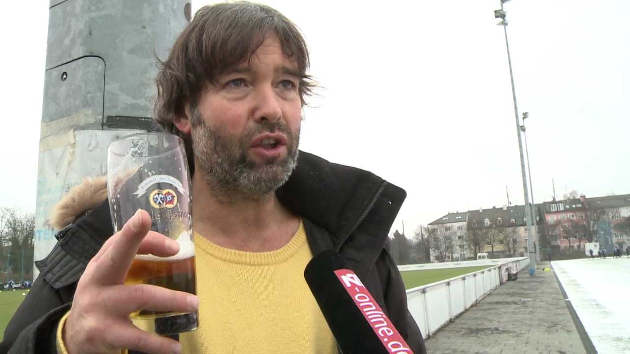 Comedy: Extrem-Löwen-Fan analysiert die Lage bei Sechzig münchen airport