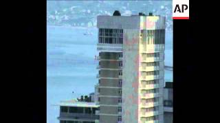 SYND 13 12 75 LEBANON MUSLIM FORCES ATTACKING CHRISTIAN STRONGHOLD IN HOLIDAY INN HOTEL IN BEIRUT