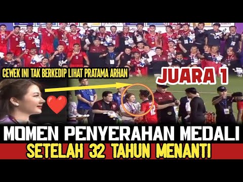 penyerahan Medali Yang dinanti 32 Tahun lamanya~Cewek kamboja Terpana lihat pemain Timnas indonesia