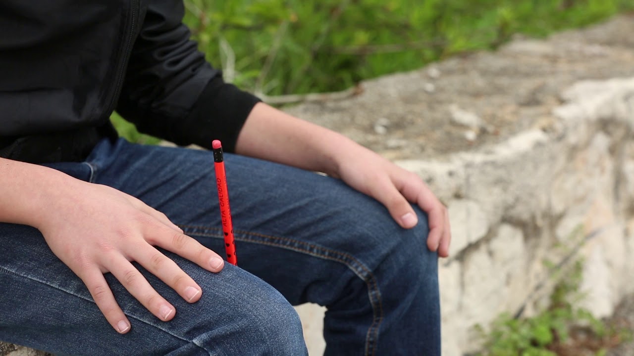 كيفية التعامل مع الأجسام الغريبة التي قد تخترق أجسامنا (السكين - القلم - الأجسام الحادة)