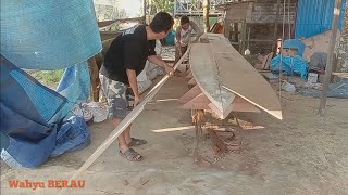 membuat perahu mancing muara