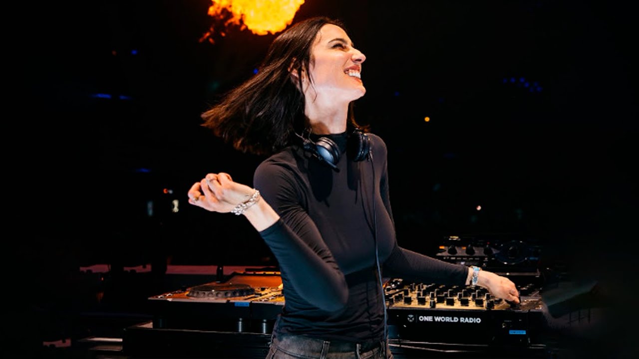 Amelie Lens | Tomorrowland Winter 2025 LIVE Stories Amelie Lens | Tomorrowland Winter 2025 LIVE Stories