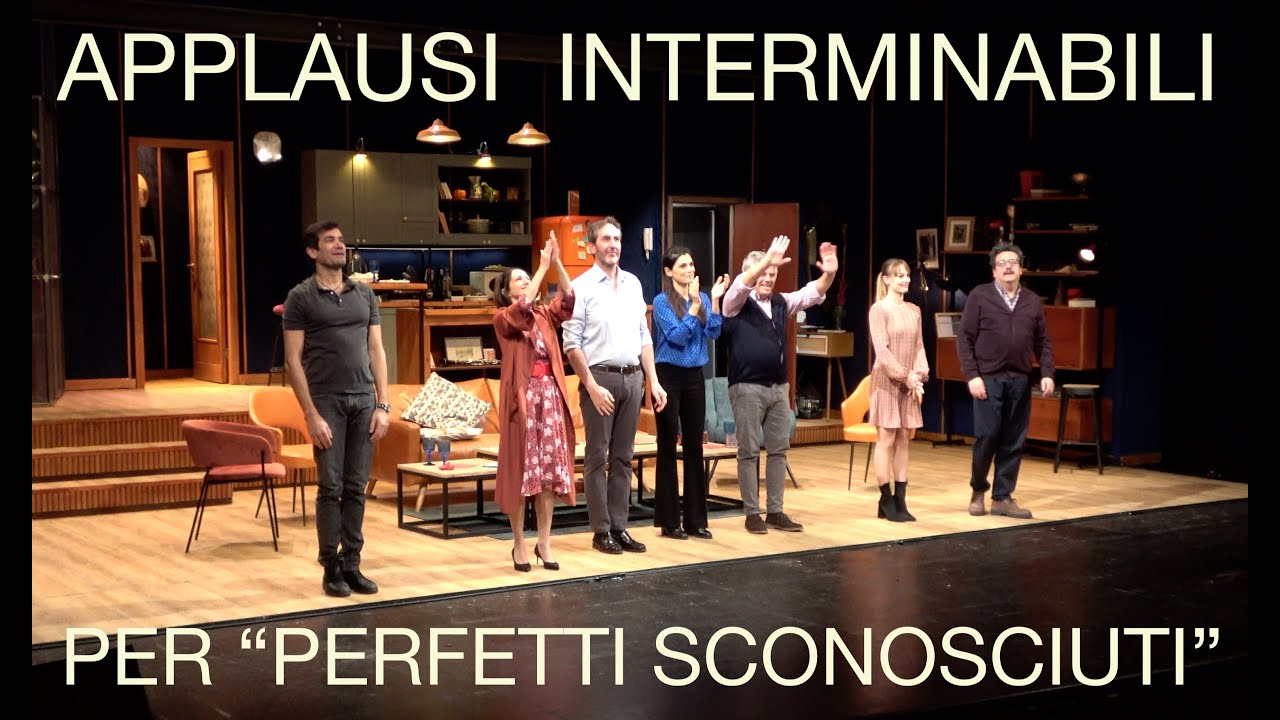 APPLAUSI INTERMINABILI PER 