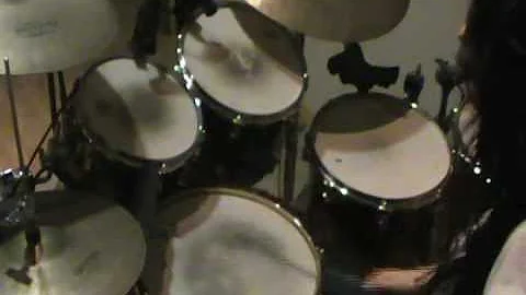 mujeres bateristas Daniela Cabrera