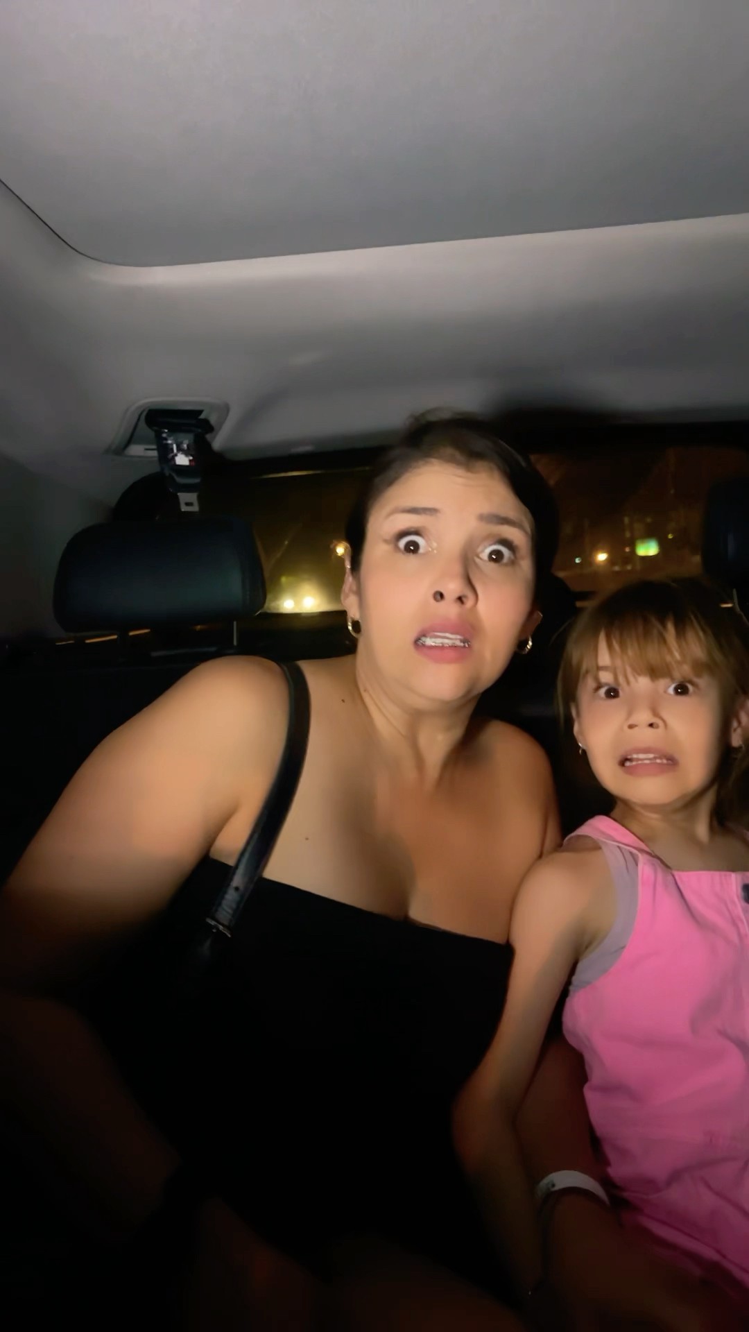 Nos ASUSTAMOS #humor #cosasdefamilia #comedia #shortviral