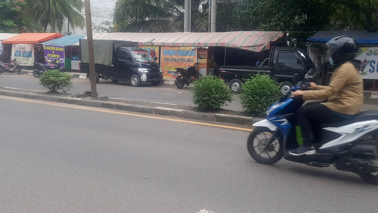 pusat jajanan di depan daerah sekojo palembang
