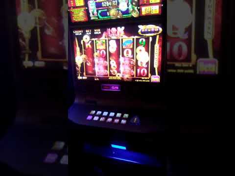 Flamingo Las Vegas: Budget Friendly Hotel or DIRTY BIRD? Room Tour, Dining, & Full Review!