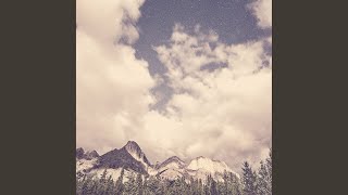 Sparkling Backdrops for Autumn Creativity