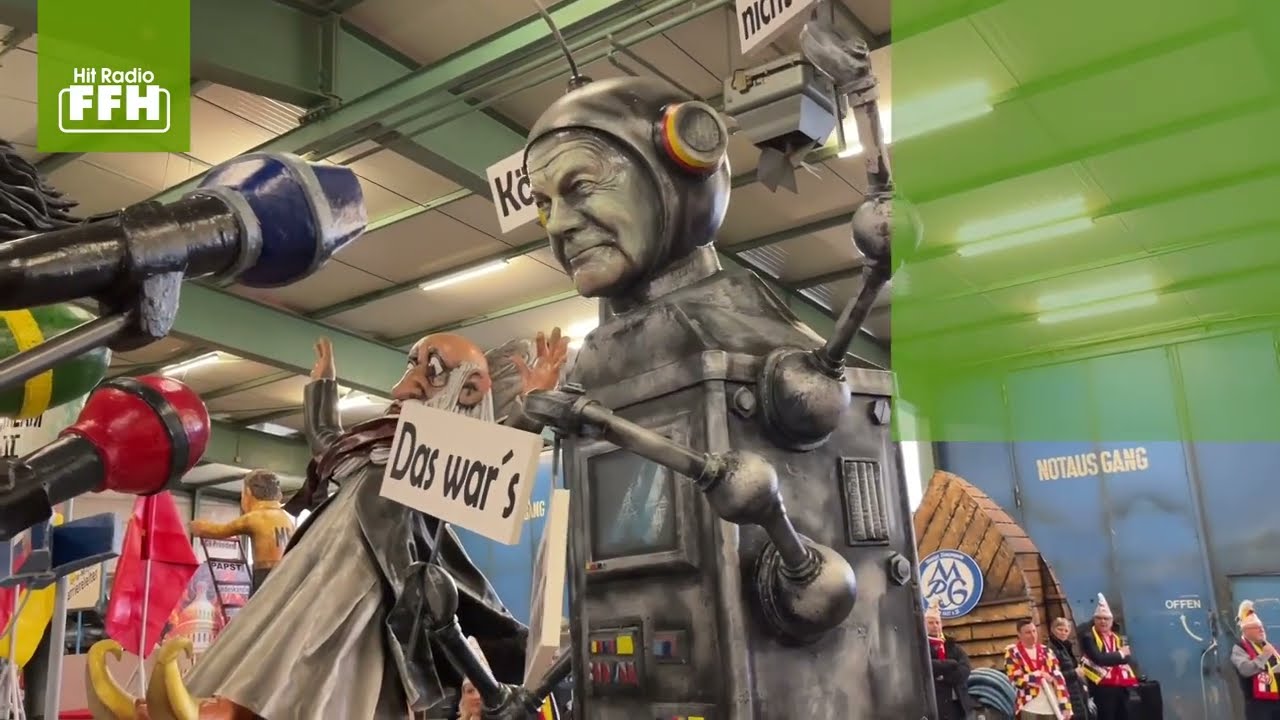 Motivwagen für den Rosenmontagszug in Mainz