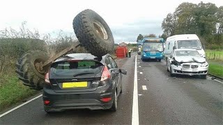 161 Shocking Moments Before Devastating Car Crashes Caught on Camera – Idiots in Cars! #86