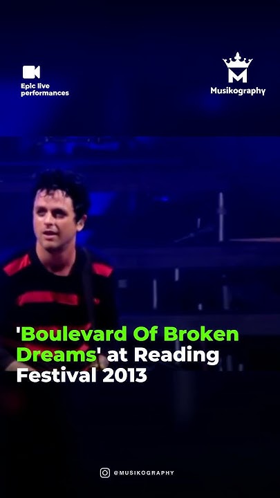 over-90-000-people-sang-green-day-s-biggest-hit-song-youtube