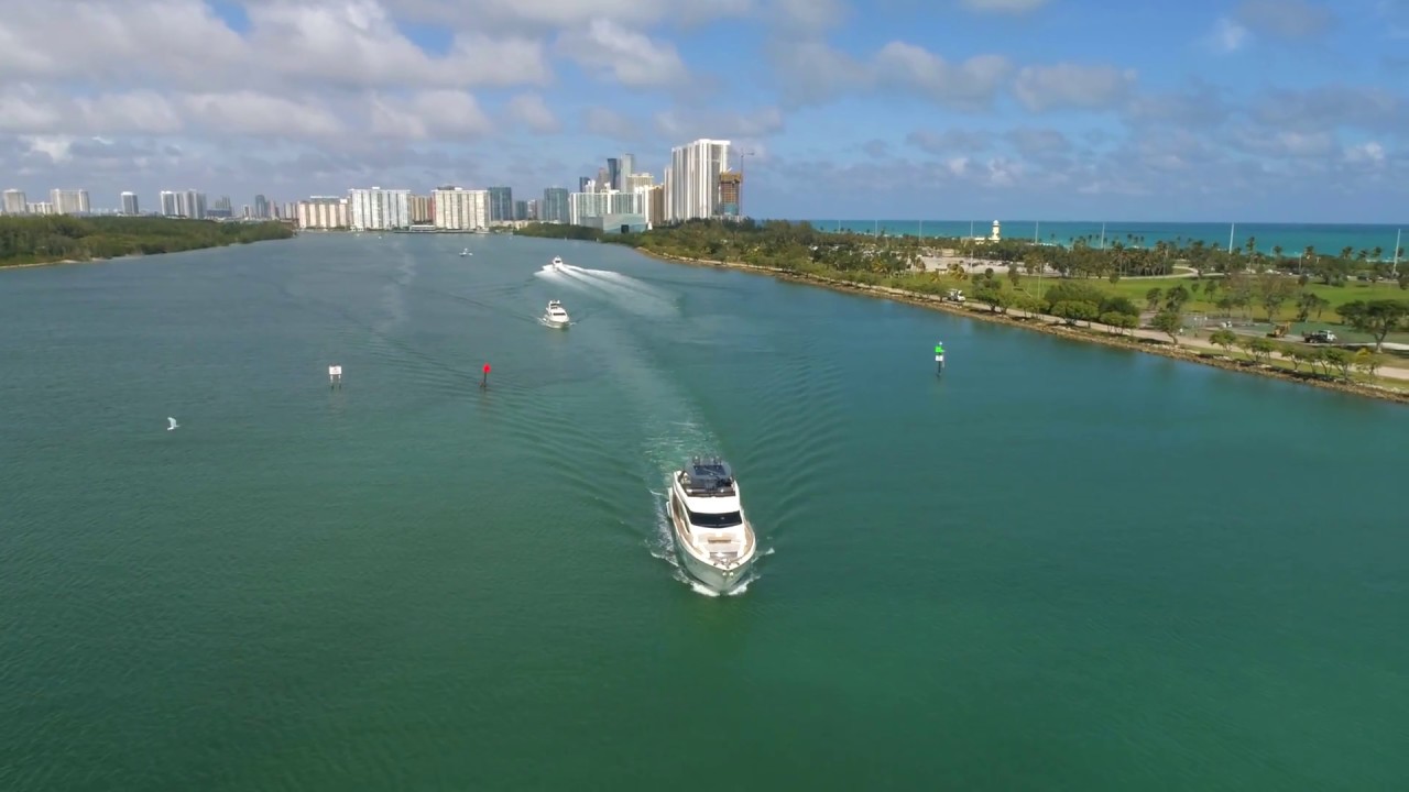 Ferretti Yachts 850 2018 Motoryacht [DRONE]