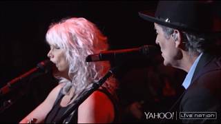 Emmylou Harris & Rodney Crowell — "Love Hurts" — Live chords