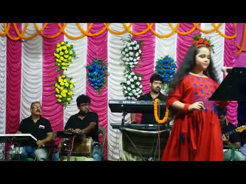Jenechhi Jenechhi Tara  Pannalal Bhattacharya  Live singing on stage by Baby Aruna  Saptasur