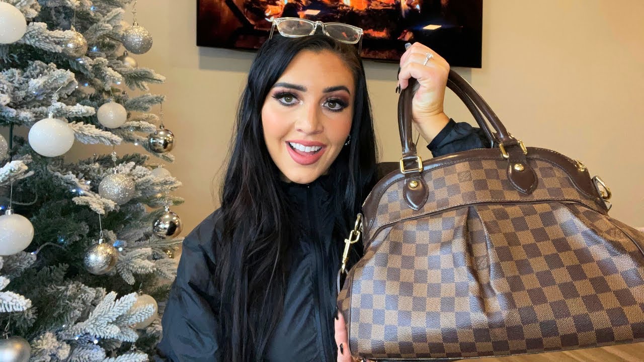 NEW LOUIS VUITTON Damier Trevi PM Bag N51997