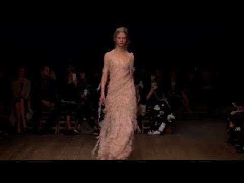 Fashion Show Alexander McQueen Spring Summer 2016 Fashion Runway JajaOkocha Newest Fashion
