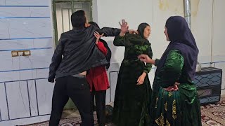 Download Lagu Hasjems woede jegens Ashraf omdat hij niet accepteert dat ze samenwonen MP3