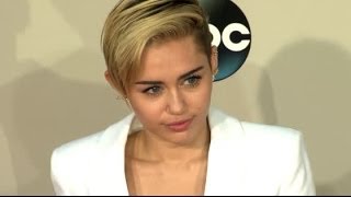 Is Miley Cyrus Fighting With Selena Gomez? | Splash News TV | Splash News TV