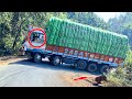 Lorry Videos : Driver Knows it&#39;s Highly dangerous Ghat but Necessary | Trucks In Mud