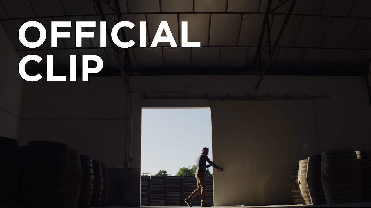 Rémy Martin Fixing Cognac Casks