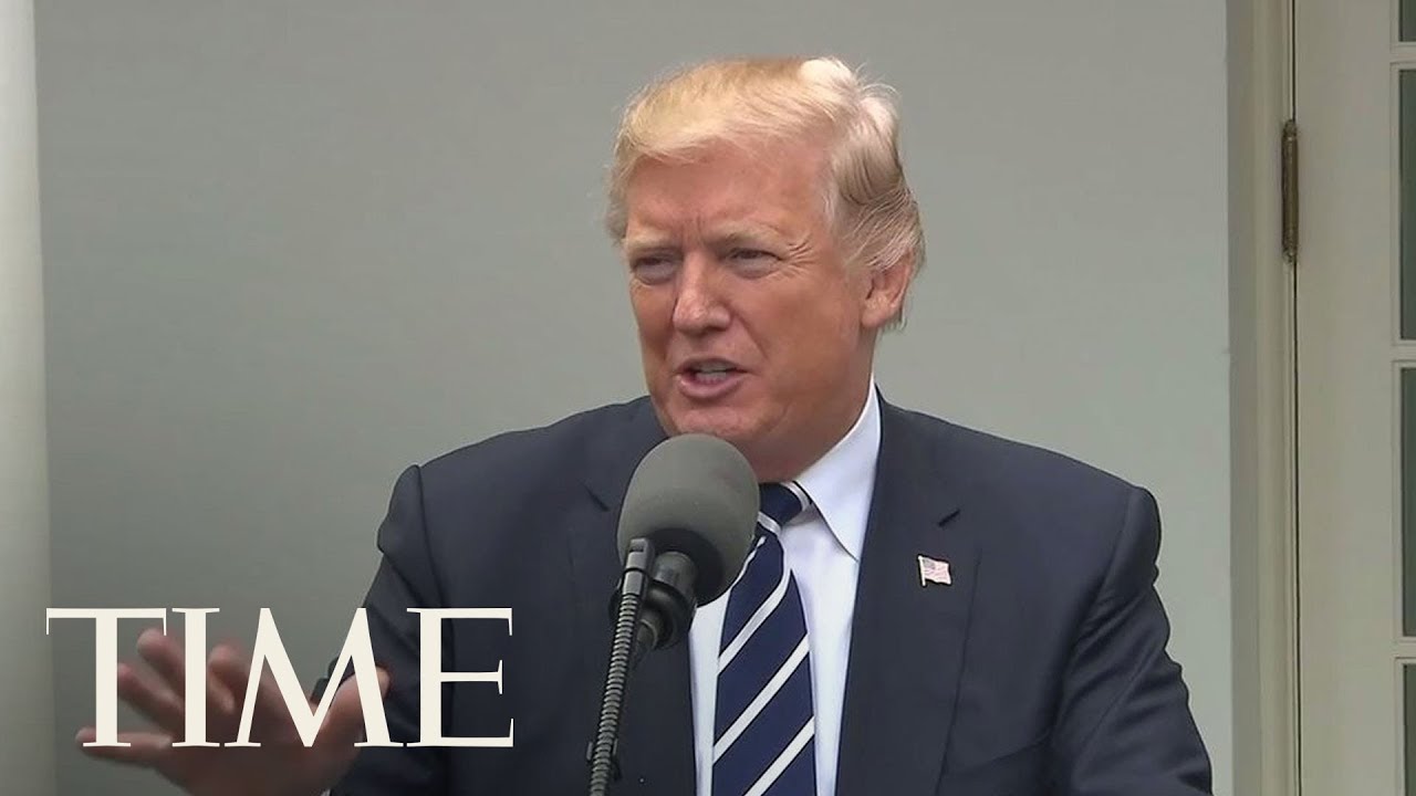 Donald Trump Doubles Down On NFL Controversy After Hillary Clinton Tweet | TIME