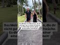 Drücke auf die drei Punkte, um die Beschreibung zu lesen und weitere Informationen zu erhalten.