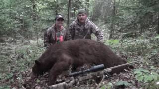 Amazing Running Shot!!! Bear Hunt - Stuck N the Rut 83