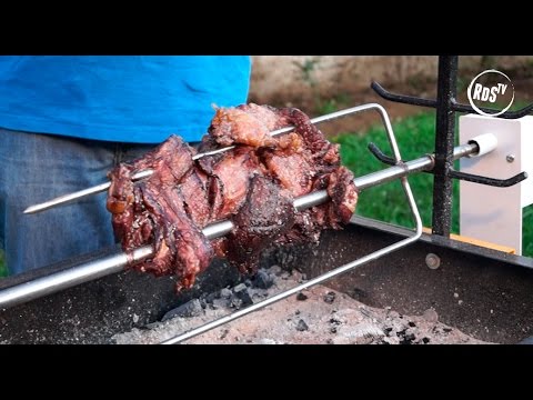 Un buen asado de carne — HojaSanta