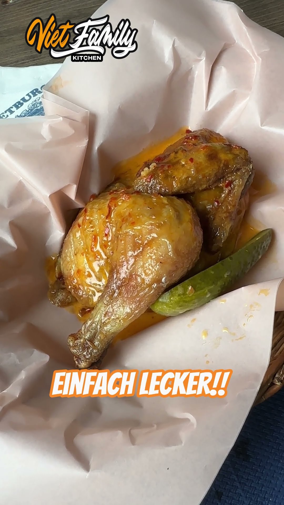 Poulet im Körbchen - Pouletburg Attinghausen - YouTube