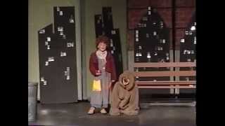 Ariana Grande 8 years old debut in Annie as Annie singing 'Tomorrow' with Interviews