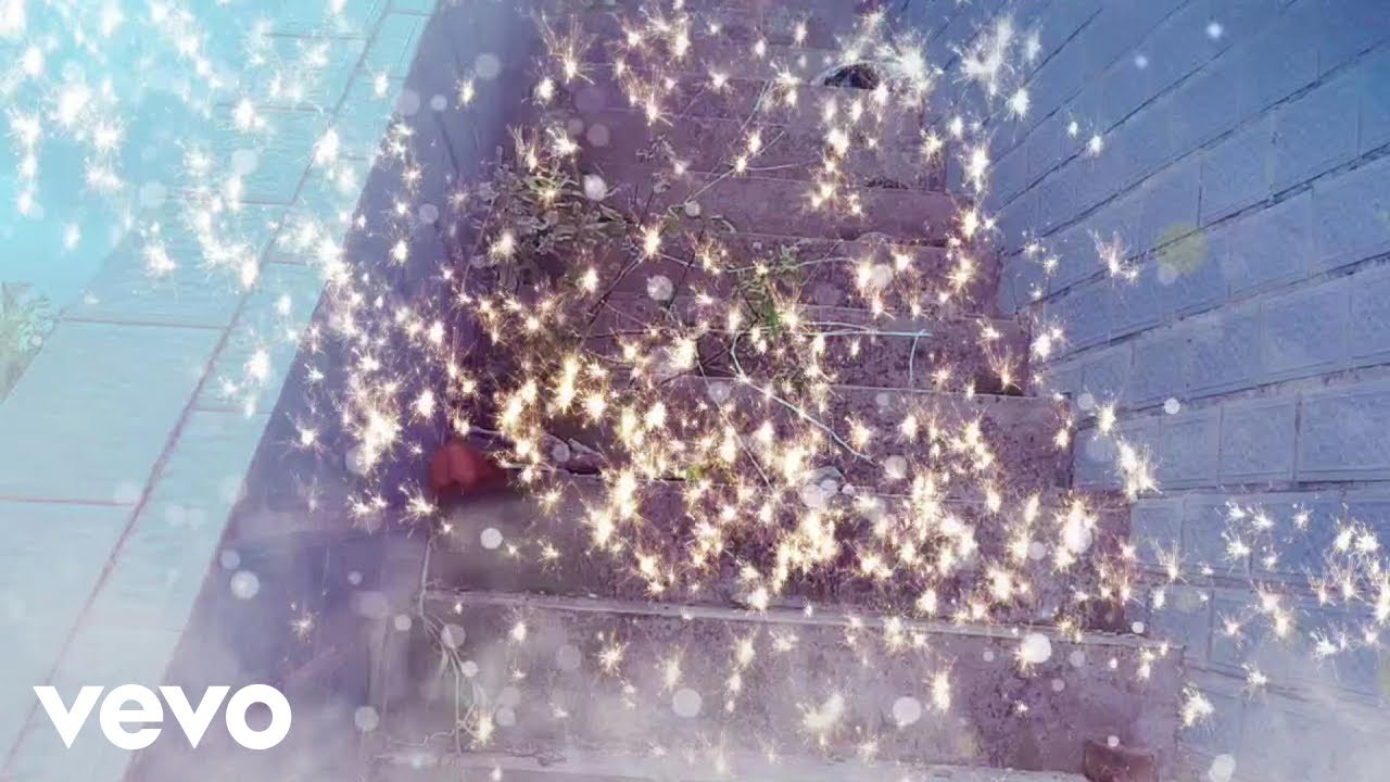 4sbao - Shallow (Official Music Video) auf YouTube ansehen 4sbao - Shallow (Official Music Video) auf YouTube ansehen