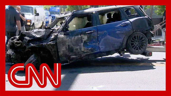 Anne Heche in ICU after car she was driving crashe...