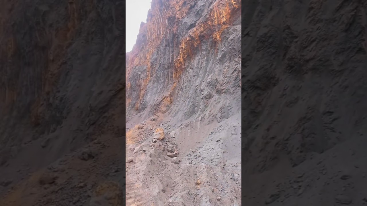 Iron Ore in pure blueest dust form || 