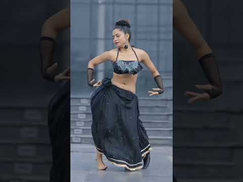 Mehbooba 🔥 || Keshavi chhetri performance #bellydance #youtubeshorts #keshavi