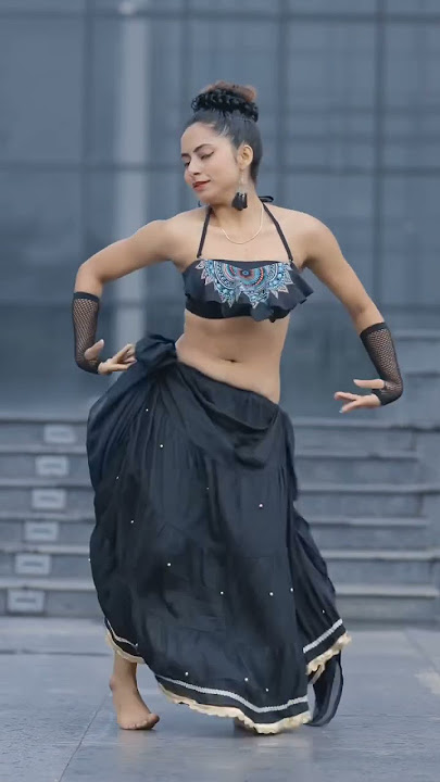 Mehbooba 🔥 || Keshavi chhetri performance #bellydance #youtubeshorts #keshavi