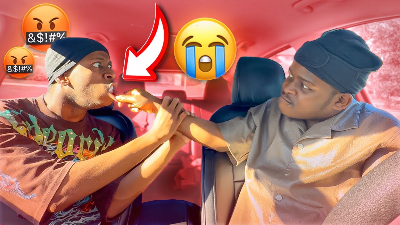 REPEATEDLY TWISTING MY BOYFRIEND LIPS TO GET HIS REACTION!!! *BAD IDEA*