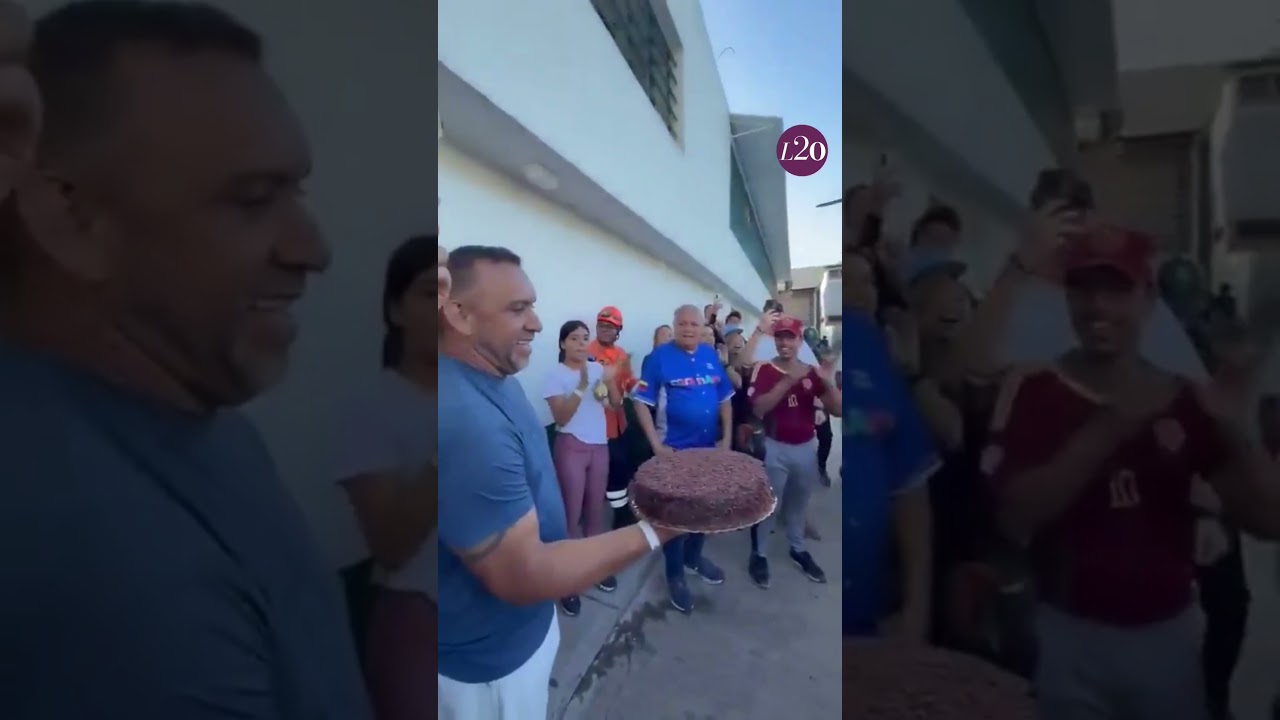 Un grupo de venezolanos le cantó el cumpleaños al rescatista José Alexander Reyes.