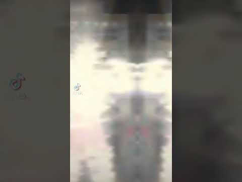 đạp Sơn Hà Ultraman 