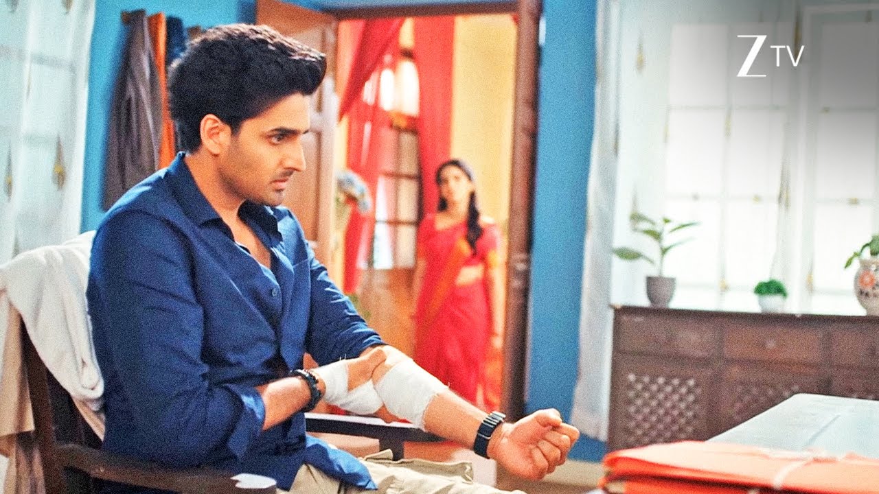 Jagadhatri | Jagadhatri ko pata chala Shivaay ko lagi chot ke baare mein.