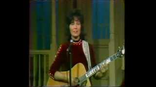 Loretta Lynn - Your Cheating Heart