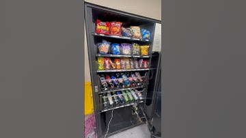 Vending machines the best side hustle? #vending #sidehustles #foryou #shorts #fyp #entrepreneur 💰